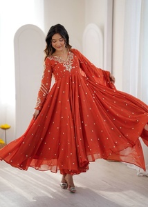 Ensemble Anarkali élégant, parmi les plus vendus, pour mariage et soirées, disponible à prix abordables - Product Image 2
