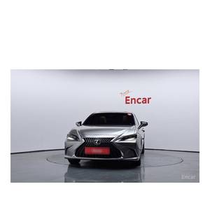 Lexus ES Executive 2024 con Cámara Trasera, Asientos de Cuero, Volante a la Izquierda - 44,923 km - Product Image 3