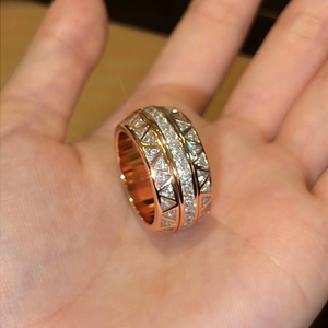 Bague en argent sterling plaqué or avec design géométrique hip-hop pour mariage ou anniversaire, cadeau unisexe, bague de fiançailles - Product Image 1