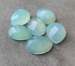 พลอยแคลเซโดนีธรรมชาติทรงลูกแพร์แบบคาโบชอง ตัดแบบเช็คเกอร์ ขนาดมาตรฐาน สำหรับทำเครื่องประดับ - Product Image 4