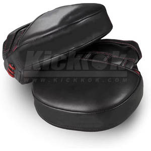 Cibles de frappe incurvées en cuir de haute qualité pour la boxe, couleurs et tailles personnalisables - Product Image 4