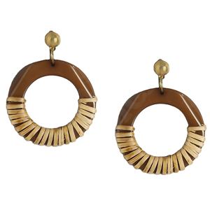 Boucles d'oreilles pendantes en rotin en résine de bois Bijoux Boho légers avec des éléments naturels et modernes et parfaits pour les filles - Product Image 3