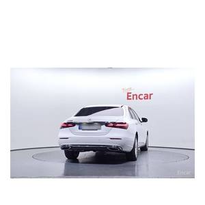 Mercedes-Benz Clase E E250 Exclusive, Modelo Marzo 2023, con 18,546 km, Caja de Cambios Automática, Asientos de Cuero, Cámara Trasera - Product Image 4