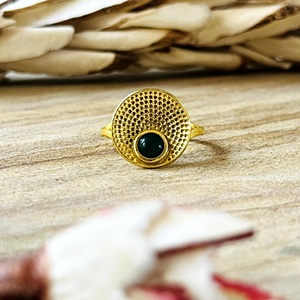 แหวนทองเหลืองลายโบโฮขายดีสำหรับผู้หญิง แหวนออนิกซ์สีเขียว ชุบทอง 18k แหวนลายชนเผ่า สำหรับขายส่ง/OEM/ODM - Product Image 1