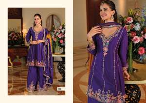 Traje Salwar Chinon Festivo Especial con Bordado Rico, Prendas Étnicas de Diseñador Listas para Usar para Mujeres, Estilo Tradicional - Product Image 4