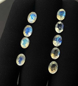 มูนสโตนสีรุ้งธรรมชาติ รูปไข่ ขนาด 6*8 มม.  รับรองโดย IGI สำหรับทำเครื่องประดับ - Product Image 4