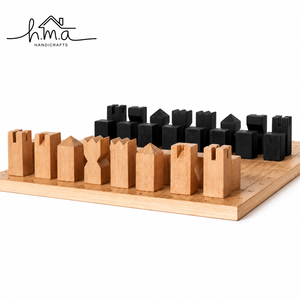 Jeu d'échecs en bois beige clair et brun foncé avec des pièces courbes abstraites, plateau à damier carré, jeu fait main, décoration, cadeau - Product Image 2