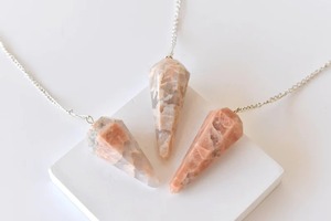 Pierre de lune pêche naturelle Cristaux d'oeil de tigre Pendule de radiesthésie à facettes Propriétés de guérison Souvenir Mascotte Vieux cristal Artisanat Thème - Product Image 6