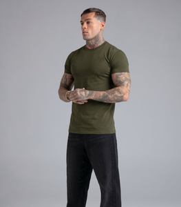 T-shirt personnalisé en gros à manches courtes pour homme, style basique, couleur unie, col rond - Product Image 4