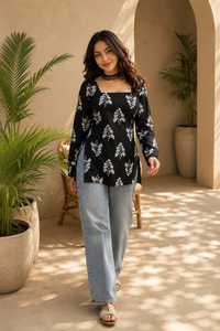 Blusa Negra para Mujer con Bordado Floral, Cuello Cuadrado, Manga Larga, Estilo Bohemio, Algodón Popelín, Corte Holgado, Primavera Verano - Product Image 5