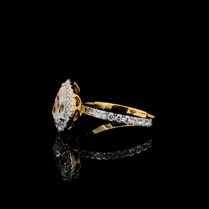 แหวนเพชรทองคำ 18 กะรัต หรูหรา เพชรเลี้ยงในห้องปฏิบัติการ รับรองโดย IGI สี E ทรงกลมเจียระไนแบบบริลเลียนต์ น้ำหนัก 1.55 กะรัต ความสะอาดระดับ VVS2 เครื่องประดับชั้นดี - Product Image 3