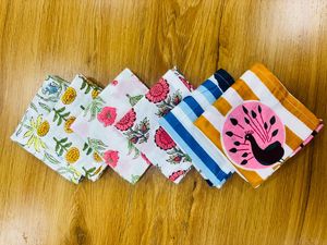 Lot de serviettes en tissu imprimées à la main pour la maison, la cuisine, la salle à manger, les fêtes - Product Image 2