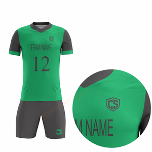Tenues de football élégantes et confortables avec options de logo personnalisé, parfaites pour les équipes de football et les ligues amateur. - Product Image 3