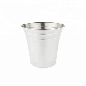 Reliable performance metallic ice <b>bucket</b> in both home and commercial environments - Product Image 4