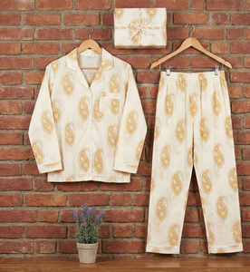 Hand Drawn Floral Woven Cotton <b>Thermal</b> Breathable Summer <b>Women's</b> V-neck Button Fly Long Sleeve Machine Embroidery Pajama Set - Product Image 3