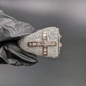 Anillo de Moissanita VVS de Corte Princesa de Calidad Premium, Chapado en Oro, con Claridad y Brillo Deslumbrantes, Anillo de Compromiso Perfecto, Precio de Exportación - Product Image 3