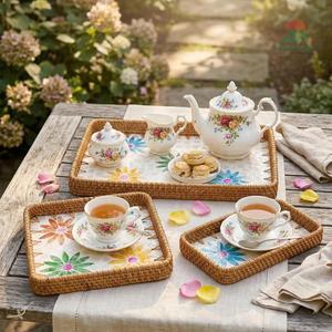 Ensemble de 3 plateaux rectangulaires en rotin pour la décoration, plateau de service en osier de style côtier, tissé à la main en rotin naturel avec incrustation de nacre - Product Image 5