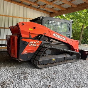 Chargeuse compacte Kubota avec moteur puissant, construction robuste et système hydraulique efficace pour la construction - Product Image 5