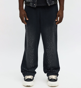 Jean en denim pour homme avec strass, coupe large et droite, délavé, logo personnalisé, style streetwear - Product Image 1