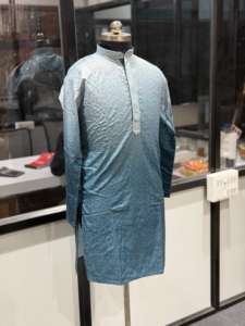 Kurta Moderna para Hombre con Bordado Decorativo de Lentejuelas, Estilo Indo-Occidental para Fiestas, Disponible a Precio de Exportación - Product Image 3