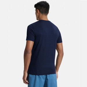 Camiseta de Manga Corta para Hombre, Cuello Redondo, Corte Regular, Algodón Supima Superpeinado, Color Sólido - Product Image 3