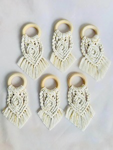 Anneau de serviette en macramé blanc de haute qualité pour table à manger, décoration de mariage, aménagement de fête et accueil des invités, provenant d'Inde - Product Image 5