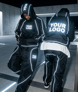 Conjunto de 2 Piezas de Chaqueta Cortavientos de Nailon Reflectante Impermeable Personalizada OEM para Ropa Urbana, con Cierre y Ribete Reflectante, Impresión de Logotipo Digital - Product Image 1