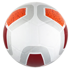 Ballon de football blanc avec panneaux rouges et oranges, design sérigraphié, style populaire, taille 9, fabrication professionnelle, classique, durable, personnalisé - Product Image 2