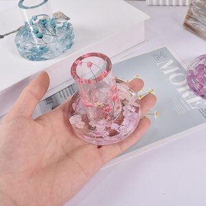 Portavelas de Resina Ecológico Hecho a Mano de Primera Calidad para Decoración Festiva y Religiosa, Estilo Artístico Único - Product Image 4