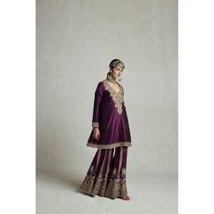 Tenue de soirée taille XL avec broderie de paillettes pour un look élégant - Product Image 6