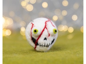 En gros, Crâne en feutre et fil fantôme avec nerfs, Ornement suspendu d'Halloween effrayant pour adulte, Ensemble cadeau - Product Image 5