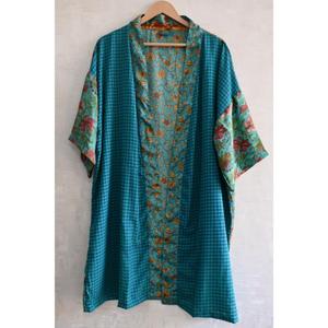 ชุดคลุมกิโมโนผ้าไหมยาวไซส์ใหญ่ ระบายอากาศได้ดี ตกแต่งด้วยผ้าปะติดปะต่อ สำหรับผู้หญิง ชุดนอนดีไซน์หรูหราสไตล์โบโฮ ชุดลำลองเก๋ไก๋ - Product Image 2