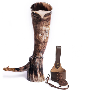 Corne à boire élégante de style Viking avec support, corne à boire Viking de qualité supérieure avec possibilité de personnaliser la taille - Product Image 1