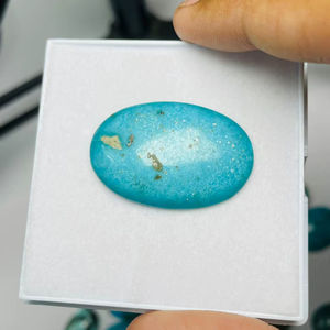 เทอร์ควอยซ์ธรรมชาติจากแอริโซนา คุณภาพระดับ AAA พร้อมประกายเงางาม สีสวยงาม งานขัดและขัดเงาอย่างดี เหมาะสำหรับทำเครื่องประดับ - Product Image 4