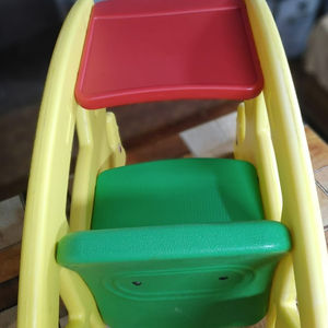 Silla y Mesa 2 en 1 de Diseño Moderno, Caballito de Juguete de Plástico para Niños de 1 a 10 Años, para Dormitorio, Sala de Estar, Escuela, Parque y Uso en Exteriores - Product Image 4