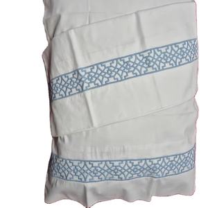 Taies d'oreiller brodées à la main de style européen luxueux artisanat de couture et de couture accepte les commandes en gros produit chaud - Product Image 1