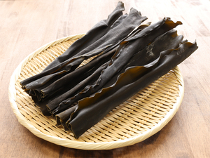 Kombu sauvage Kurokuchi-hama Hokkaido de qualité supérieure, authentique Dashi japonais, riche en umami, qualité chef, fabriqué au Japon, 80g x 30 sachets - Product Image 4