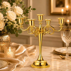 Candelabro Dorado Royale, Elegante Portavelas de Cinco Brazos para Bodas de Lujo y Decoración Glamurosa de Mesa - Product Image 1