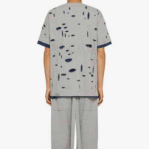 T-shirt uni ample et déchiré pour homme, idéal pour l'été, 100% coton, fabriqué au Pakistan - Product Image 4