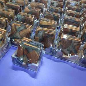 Juego de Posavasos de Resina y Madera con Soporte, Diseño Cuadrado y Redondo, para Tazas de Té, Cristal y Epoxi, Venta al por Mayor - Product Image 6