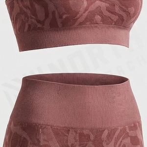 Ensembles de yoga grande taille pour femmes, deux pièces en dentelle avec ceinture en strass, couleur unie personnalisable, vêtements de sport et de fitness - Product Image 5