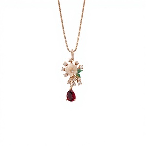 Collar con Colgante Floral Chapado en Oro Rosa, Cadena con Diamantes Multicolores, Diseño Vintage Elegante para Mujer, Ideal para Fiestas - Product Image 1