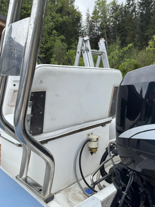 A-d-v-e-n-t-u-r-e 520 Barco usado de calidad premium - Product Image 2