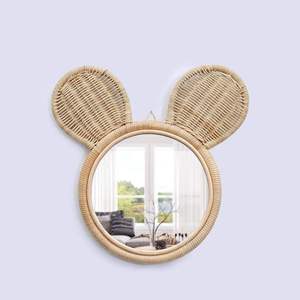 Elegante Espejo Infantil Decorativo de Ratán Hecho a Mano con Forma de Animal, Espejo de Pared de Madera Sostenible para Colgar, Arte Decorativo - Product Image 3