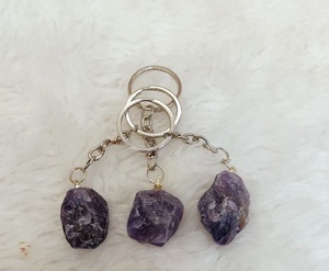 Porte-clés en améthyste naturelle brute, cristal d'agate brute, porte-clés de voiture en pierre de guérison, utilisé pour la lithothérapie par Rais Agate - Product Image 2