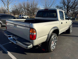 Venta al por Mayor, Gran Demanda, Modelo Antiguo 2001 Tacoma Prerunner V6 Camioneta, LISTA PARA ENVIAR, ENTREGA 24/7 - Product Image 3