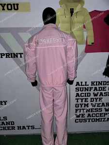 เสื้อแจ็คเก็ตแทรคสูทสีชมพูแบบยูนิเซ็กซ์ ผ้าไนลอนน้ำหนักเบา ทรงหลวม ซิปหน้า มีกระเป๋าข้าง ฮู้ด คอปก แขนยาว สวมใส่สบายๆ สำหรับฤดูร้อน - Product Image 5