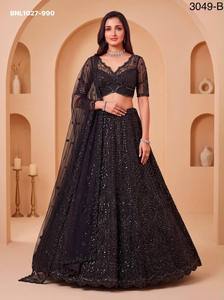 Colección de conjuntos Lehenga-Choli de línea A con red de tela pesada, trabajo artesanal, lentejuelas y bordado Zari alemán, proveedor de Surat - Product Image 4