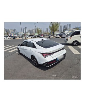 Hyundai Avante 2024, 1.6, 5038 km, Asientos de Cuero, Volante a la Izquierda, Cámara Trasera - Product Image 5