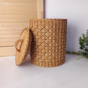 Cesta de basura ecológica de ratán, perfecta para uso en interiores, dormitorio, oficina y organización del baño, tejida a mano en India. - Product Image 1